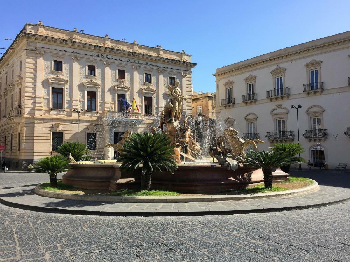 Suite La Piazza By Wonderful Italy Syracuse ภายนอก รูปภาพ